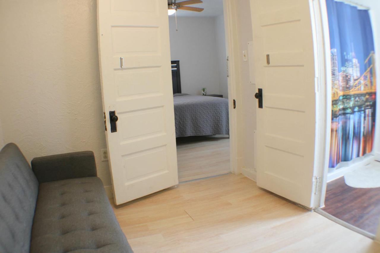 3 Bedroom Southside Pad - Sleeps 8 - Amazing Location Pittsburgh Exterior foto